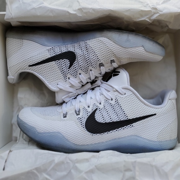 kobe 11 em low fundamental